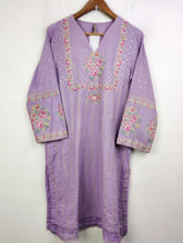 Buy online pre-used pre-loved 100% authentic & Original branded Ethnic (WBK-976) available in Pakistan. Top international brands avilable.